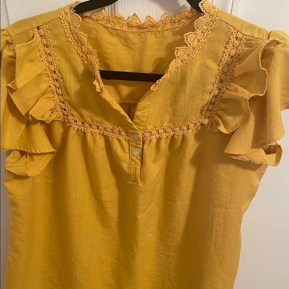 Gold Ruffled Flutter Sleeve Blouse - Picture 2 of 3